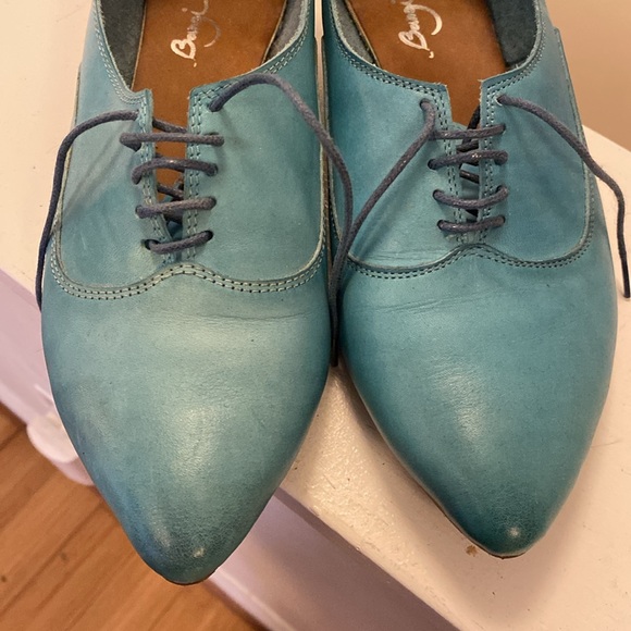 Bangi Handmade Handpainted Oxfords in turquoise - Picture 3 of 7